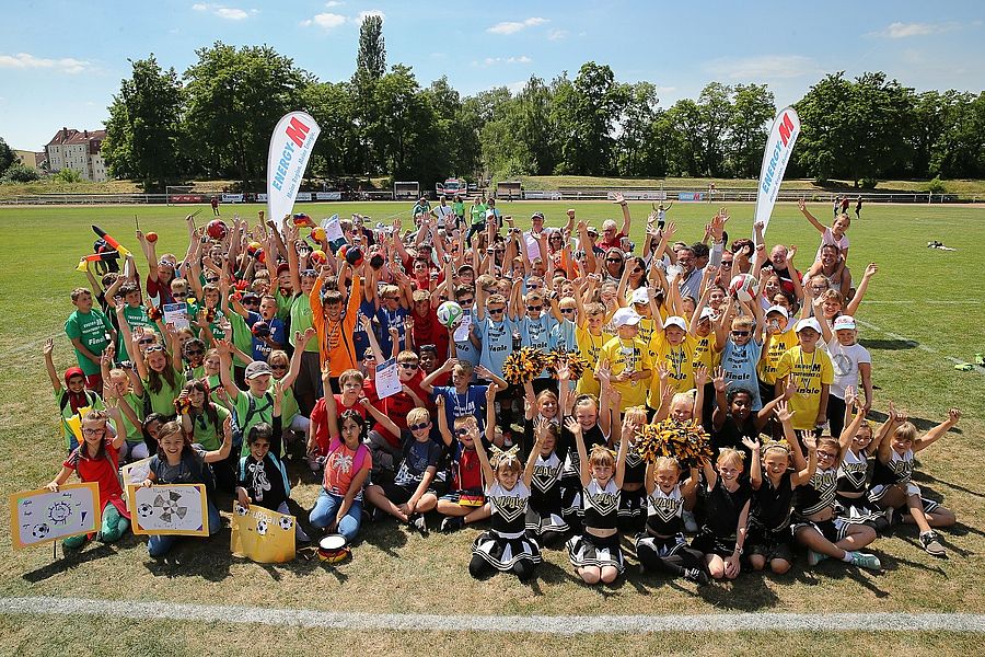 Alle Teilnehmer des Finales des ENERGY-M Stadtwerke Cup 2018 vereint